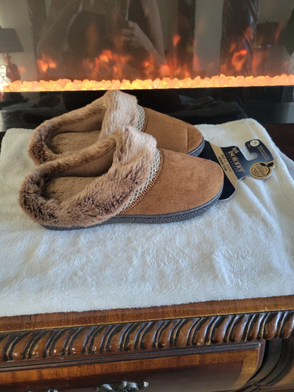 NWT Isotoner Slippers size 9.5-10